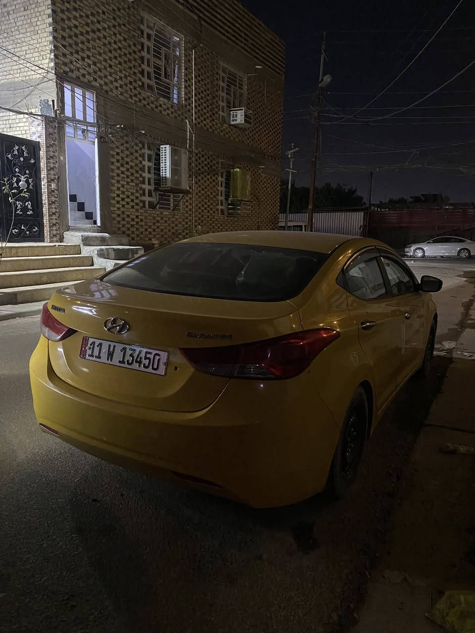 السلام عليكم النترا خليجي موديل 2012 السياره خير من الله حداديه جديده منضومه بانزين جديده تايرات نضيفات شاشه تحكمات استيرن  دوشمه جديده رقم بغداد بسمي السياره هيئه وغرمات مصفره كامله من كلشي شرط السياره المداور اتري وين متريد السياره مالت جنايه  مكانه الديوانيه مركز
الاستفسار :***********
