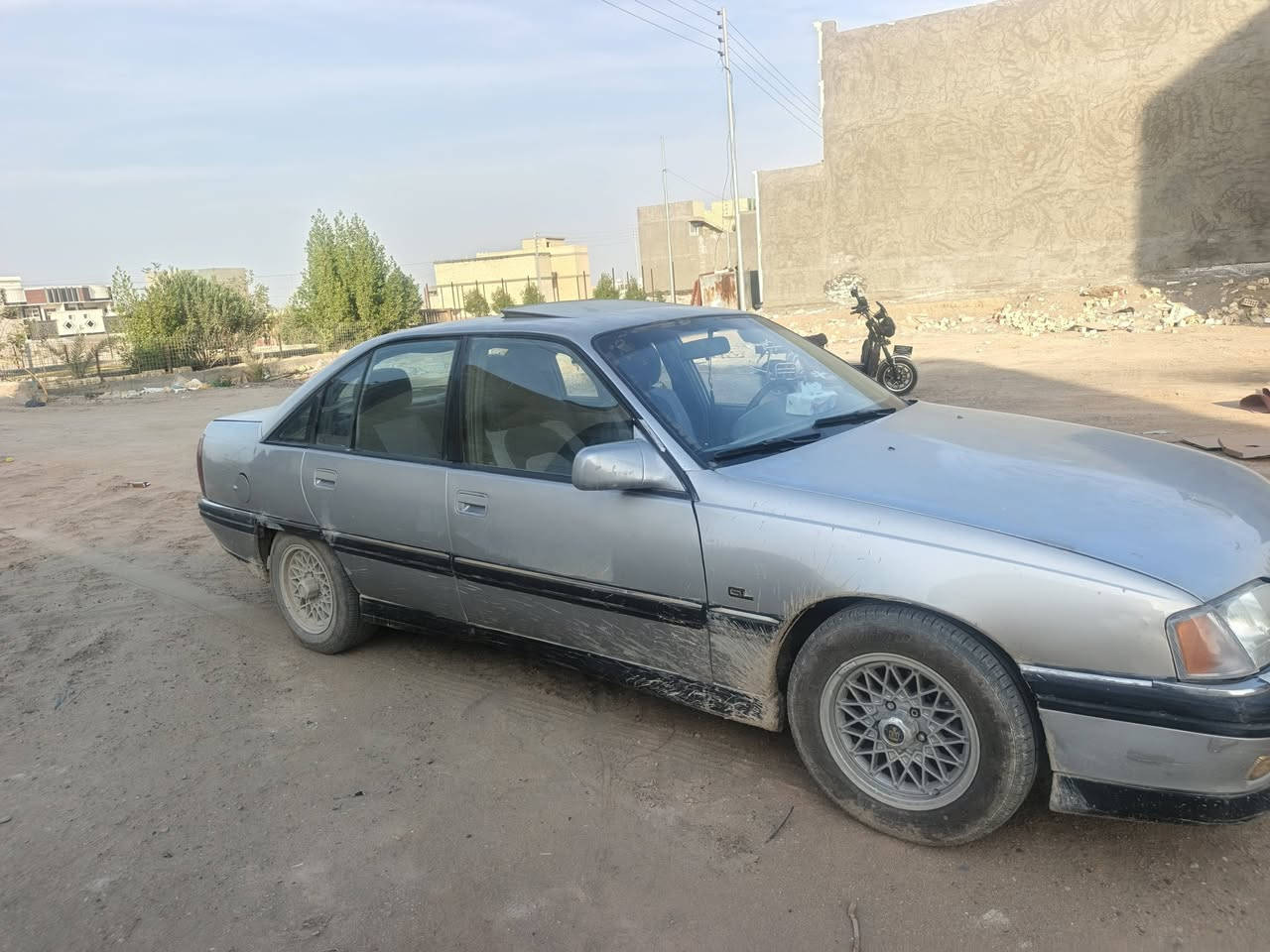 السلام عليكم للبيع اوبل موديل 92 رقم اربيل دولي جير اوتوماتيك محرك جديد مال حاويه السعر المطلوب 38 العنوان فلوجه تواصل استفسار على هذا الرقم***********
