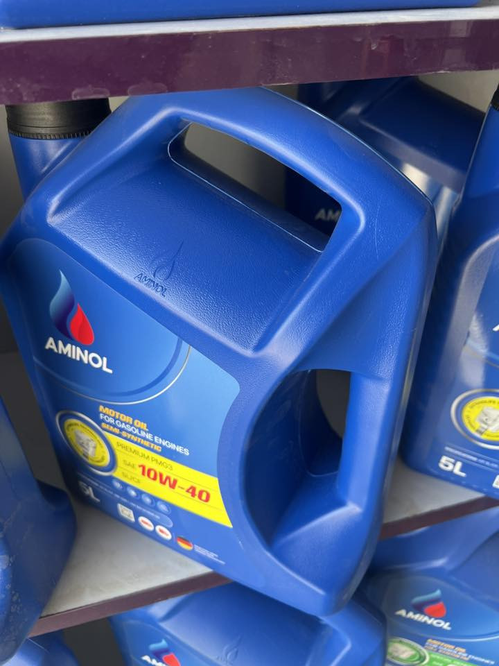 السلام عليكم بيع زيوت سيارات مثل ماموضح وياهن فلاتر مختلفه ودهن سيارات وماء راديترات أبيعهن شلعه وحده مكاني بغداد 
استفسار واتساب فقط 
***********
