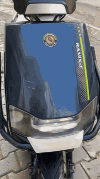 دراجه شحن
6 بطاريات
اوراقه موجوده
دراجه كامله ما بيه اي نقص 
ملف 2000
تمشي 50 كيلو بل شحنه 
دبل إشاره 
ضوه عالي ناصي 
بك R
3 سرعات
نضافه 90 من 100 
بطارياته تمشيك اقل من شهر 
سعر 500قفل 
شاحنه وياه هديه
بصمه وياه تشغيل عن بعد او تقفل او تفتح 
عنوان بغداد ساحة عدن
اي استفسار تفضل خاص


**إذا كنت صاحب هذا الإعلان وتريد حذفه لأي سبب، رجاءا أرسل رسالة إلى الدعم الفني**