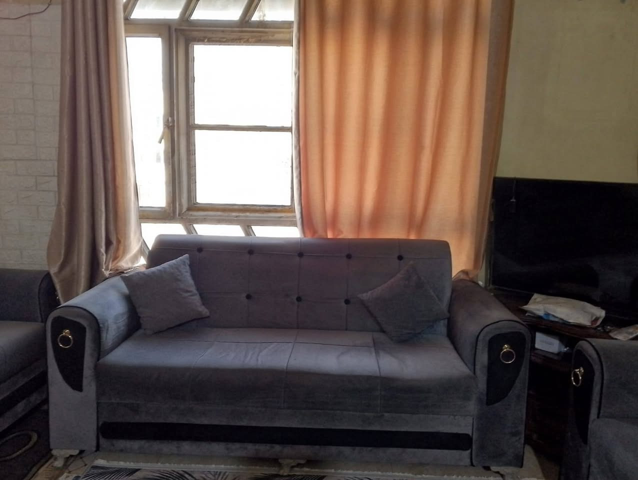 السلام عليكم عندي تخم ١٠ مقاعد للبيع السعر ٣٠٠ وبي مجال وفرفه نوم  كامله السعر ٦٠٠ وب


**إذا كنت صاحب هذا الإعلان وتريد حذفه لأي سبب، رجاءا أرسل رسالة إلى الدعم الفني**