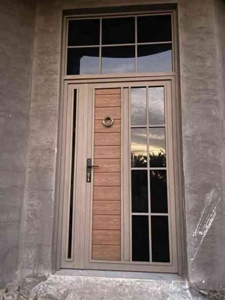 سلام عليكم حداد حداده عامه لعمل السقائف الكيسبان وغيرها والكرفانات والمحجر مكاني نجف. خاص مفتوح رقم ***********
