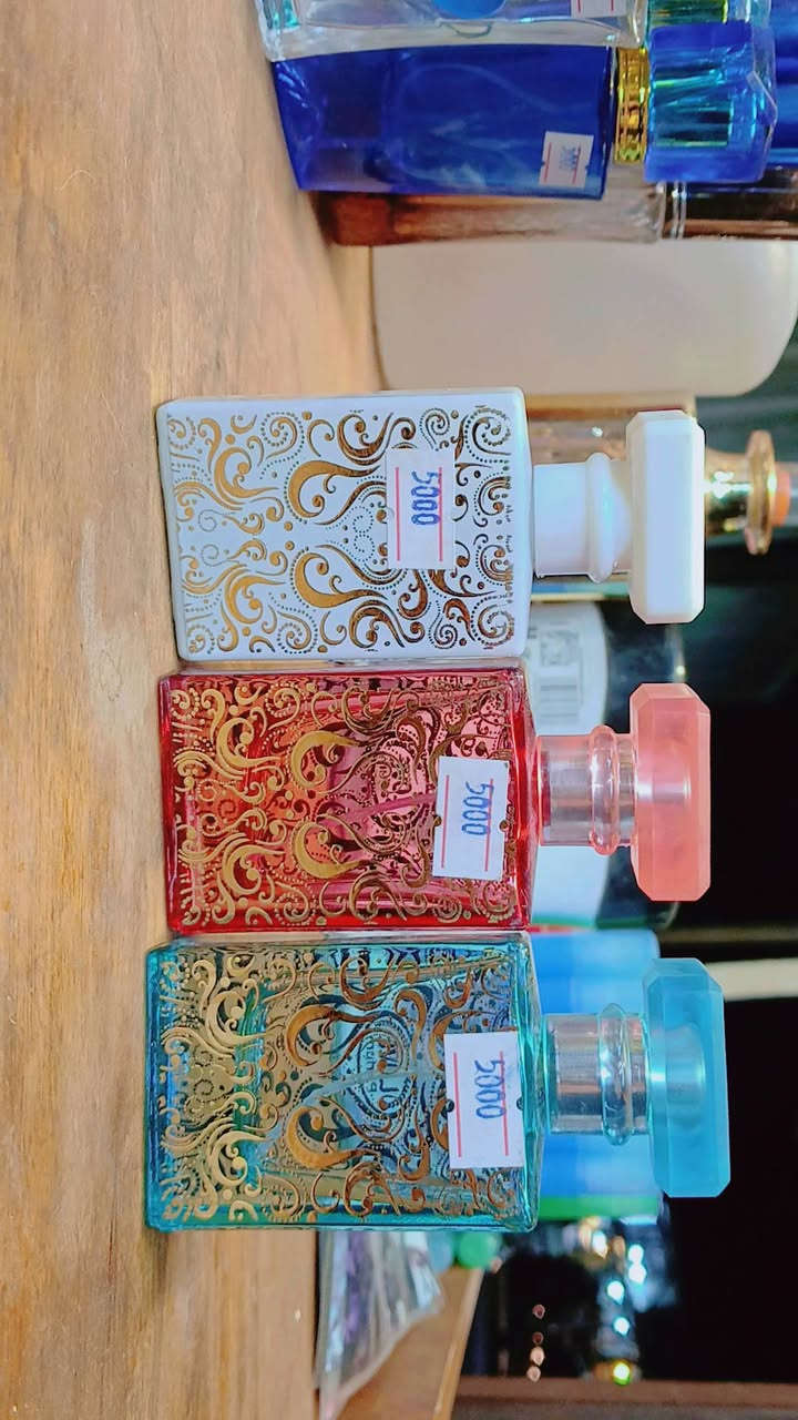 نـــور للعطور ألمركزة 🤍
عرض خأص لمدة 3 ايام 🔥

زجاج عروسة 10ML القطعه ب2 الفين  3 قطع ب 6 وال 4
مجاني

زجاج 35ML بجميع الأشكال وال الألوان القطعه ب 5 الف 3قطع ب 15 وال 4 مجاني 

زجاج لاكجري 60ML القطعه 10 الف 3 قطع ب 25 الف

زجاج الورد 50ML القطعه 8 الف 3 قطع ب 20

زجاج نص توله مسك القطعه 5 الف 3 قطع 15 الف وال 4 مجاني 

زجاج بلاستك القطعه 1 الف عرض خاص ب 500 دينار 

انواع العطور 💥
1-شاليز 
2-غرام أليل 
3-جكليت اسود 
4-ألمثيرة 
5-أثارة 
6-بربري هير
7-انا الأبيض 
8-دولشي كابانا L3 
9-بلاتينيوم خاص 
10-سوفاج 
11-دنهل دزاير 
12-لافي بيلي 
13-لانكوم 
14-الرحاب الازرق 
15-الرغبة
16-مسك الطهارة 
17-212 
18-كول وتر
19-هاواي 
20-فنتازي وسط اليل 
21-هافوك 
22-وان مان شو 
23-لاكوست سبورت 
24-مكياج 
25-دنهل احمر 
26-فندي 
27-بكرات روج
28-رويال بلاك 
29-سكادا تاج 
30-شيخ زايد
31-جنسي جدا الان 
32-ليدي وردي 
33-ليدي بنفسجي 
34-سكاندل كولتير الفضيحه 
35-جادور 
36-امير الشباب 
37-بيبي جونسن 
38-بربري R 
39-اغراء 
40-كاردينيا 
(العطور ثبات وفوحان ) 

يوجد توصيل داخل المحمودية 🚗

ألعنوان المحمودية مجمع القادسيه مقابل ماركت المصطفى
 
*********** واتساب 💬
