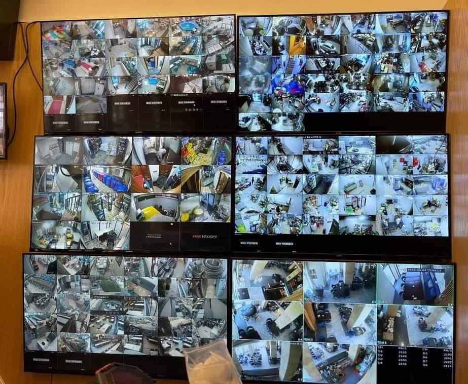 سكيورتي سنتر لكاميرات المراقبه 

24/7
متواجدون على مدار الساعه 
كشف للمواقع مجاني 
كادر متكامل من فنيين 💯 
داخل وخارج بغداد 
***********
***********
***********
ودائما متعودين زبائنا على ضمان سنه مجانا للعمل 
وضمان سنتان للمواد استبدال وليس صيانه 💯
