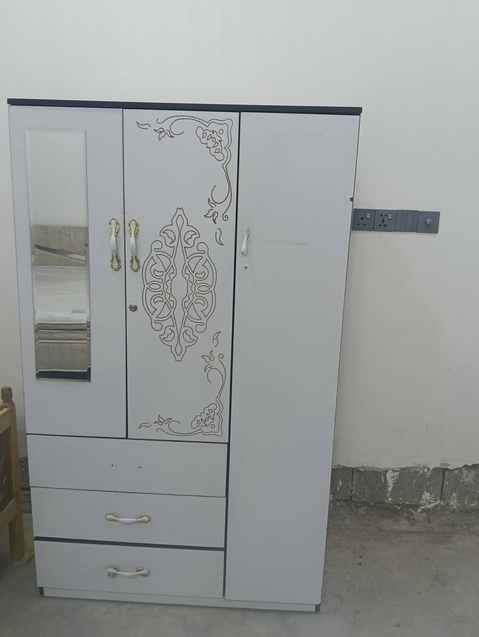 سلام عليكم غرض بيت اللبيع كلمن وسعره التواصل على الخاص او رقم *********** بي واتساب المكان بغداد جسر دياله الجديد @إشارة
