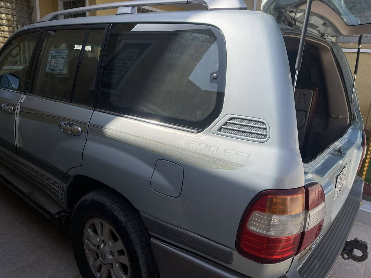 سلام عليكم
مونيكا 2001 محدثه 7
مكينه وكير خير من الله 
مكينه 6
سياره جاهزه 
بيها 3قطع صبغ جلاتين 
بيها جراد مثل ما موضح بل صور 
رقم بغداد شرط المداور
سعرها 130 وبيها مجال للشراي 
عنواني كوت مركز مدينه 
***********
***********
