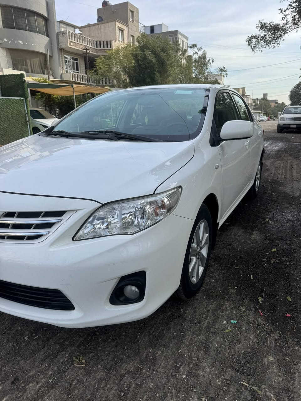 سلام عليكم للبيع كورلا 2011 خليجي مكفولة من الضربة والصبغ حتى الدعاميات محرك 1800 رقم بغداد بأسمي بدون نقص تخم تاير جديد باتري جديد السعر 143 وبيها مجال حك الجية للاستفسار *********** مكاني بغداد جانب الكرخ
