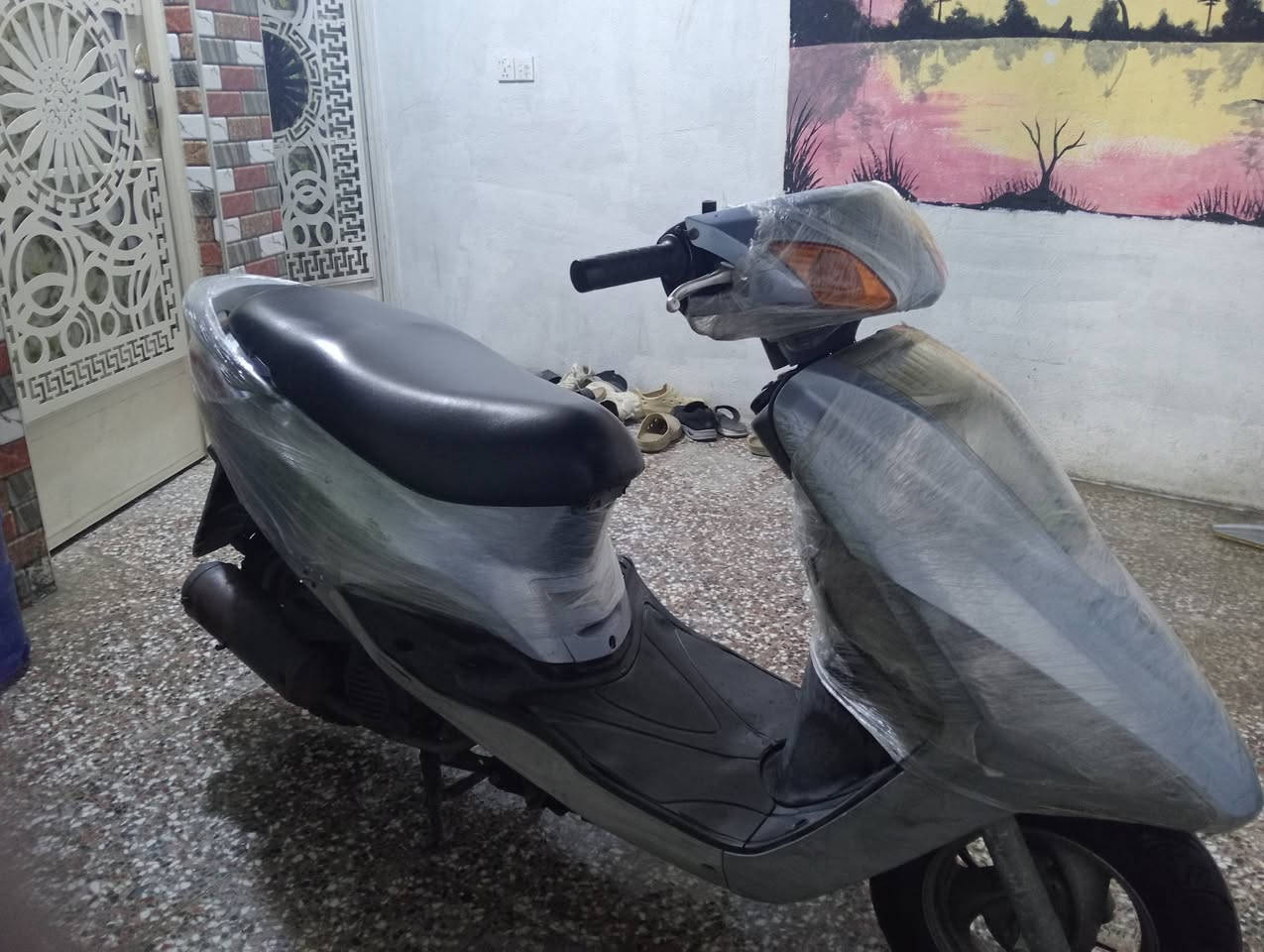 السلام عليكم دراجة ابريز
الدراجة مكفولة كفالة عامة جيب فيتر وتعال افحس
نكرة سلف السعر 500 محتاج فلوس 
الرقم الهاتف ***********
