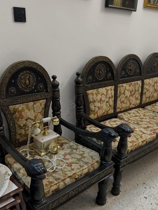 نص تخم هندي عمل يدوي قديم تنزيل نحاس و مرصع بالاحجار الكريمة 
للطلب و الاستفسار يرجى مراسلة الصفحة أو التواصل على الرقم 
***********
، العنوان بغداد - الكسرة قرب ملعب الكشافة ، يوجد لدينا توصيل 
#اكسبلور #انتيكا #تحف #لوحات #بغداد
