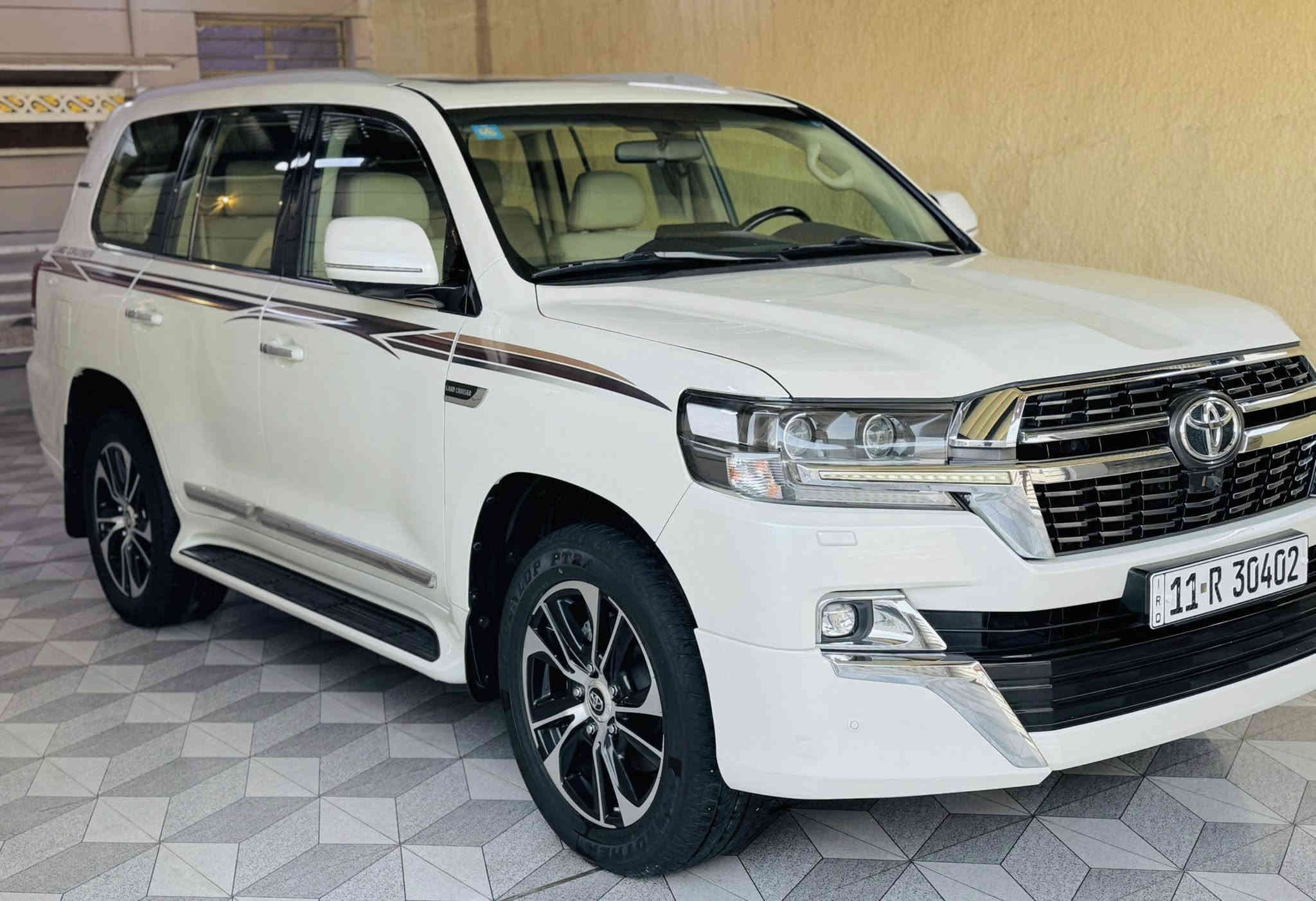 لاندكروز 2021 بريم اصلي كفاله عامه من جكه الابره 
جديده كارتون ماشيه 79 فقط فووول 1/1 مواصفات البريم 
بيع او مراوس السعر 617$ مكاني بابل - الشوملي 
للاستفسار *********** او ***********
