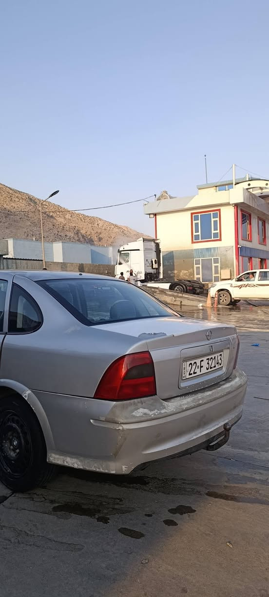 ئۆپڵ 2000سەنەوی ڕەقەم نوێ بێ بۆیاغ مەکینە گێڕ بەشەرت تەقەو ڕەقە بە شەرت کارەبای بەشەرت بێ بۆیاغ شوێن ڕانیە دەوروبەری ***********لە خزمەت دام تەلەفون بۆ ساعێبی بکەن بۆ زانیاری زیاتر 37مەعامەلە ئەدمین گیان وەری گرە زۆر سوپاس مەمنونم ئەدمین گیان
