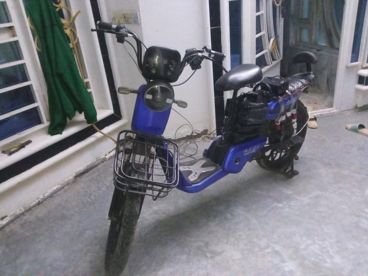 سلام عليكم باسكل للبيع شغال وكامل مابيه اي نقص بطارياته جداد سعره 350وبيه مجال حك الجيه 
المكان كربلاء براهمية الوند ‏‪ 0774 759 4697‬‏
