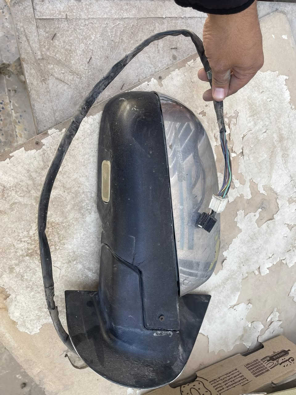 السلام عليكم 
مرايا جمسي شوفر من 2007 الئ 2014 بلاد كهرباء واشارة 
السعر 90 الف 
بغداد حي الخضراء 
***********
