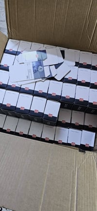 ستاند هاتف للسيارة • كارتون