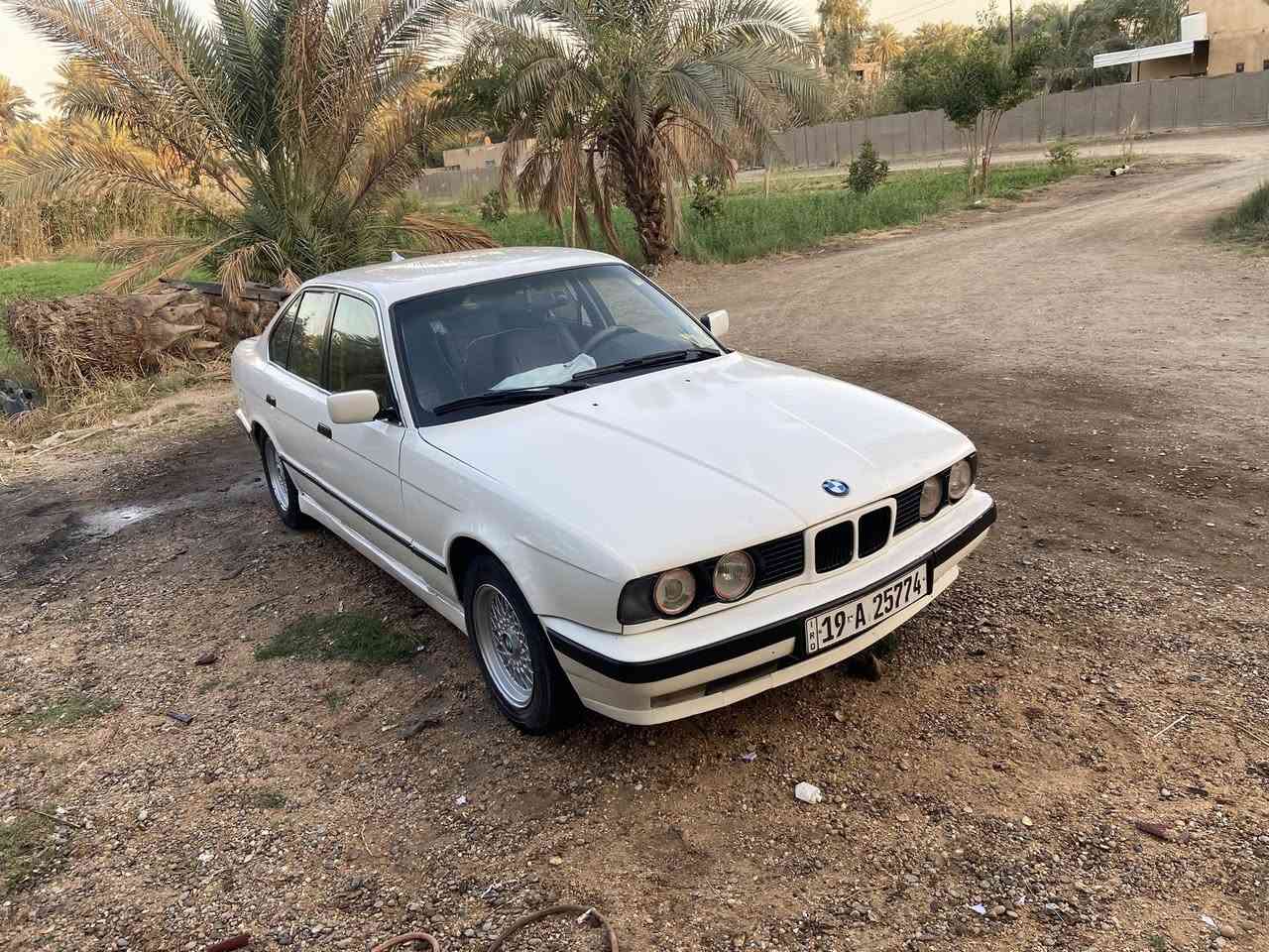 بي ام ٥٢٥ مسكر فانوس موديل ١٩٨٩ رقم كربلاء دولي سياره جاهزه كير مكينه تبريد السياره مصبوغه عام بدون حادث فقط صبغ كلشي بلادي السعر ٤٠ للاستفسار *********** او *********** مكان السياره بابل
