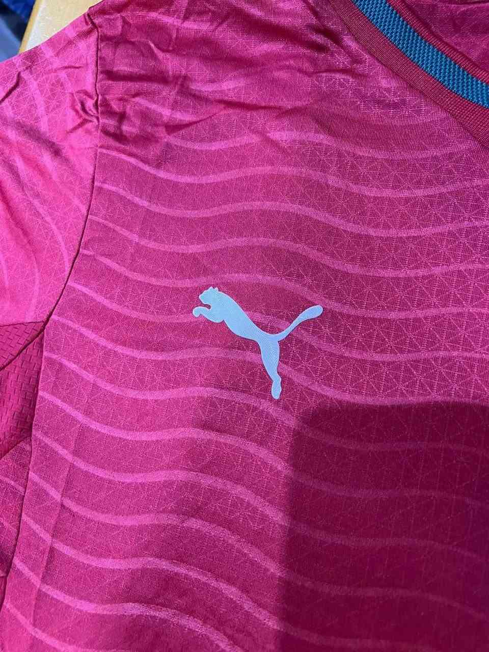 دريس. برتغال شرط اصلييي
نسخة لاعب شعار جلاتين 
تفحص يم مندوب مو نفس الصور لا تستلم 
قياس  m l
 متوفر توصيل


**إذا كنت صاحب هذا الإعلان وتريد حذفه لأي سبب، رجاءا أرسل رسالة إلى الدعم الفني**