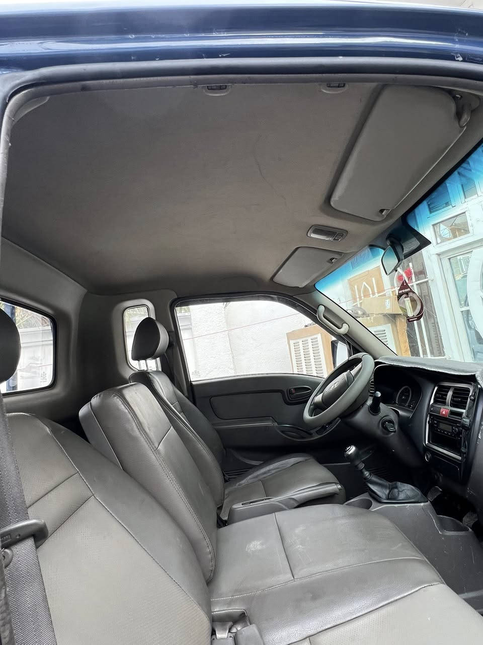 للبيع بورتر 2014 ادوات بدون رقم بعدها على وضع الشركة
گير عادي مكفول من كل عيب وجاهزه ماتصرف عليها الف 

سعر 59 وبيها مجال

***********
