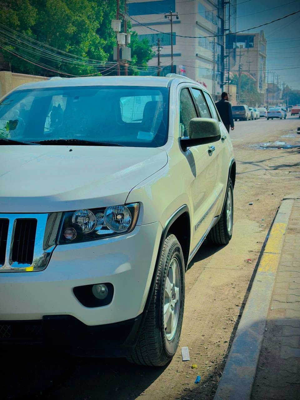 السلام عليكم جيب مديل 2012وارد كندي  رقم بغداد بسمي محرك 3600 بيه جاملغ وبنيد تبديل فقط بدون صبغ الباقي كفاله من صبغ وضربه وتبديل سياره جاهزه تخم تاير جديد حداده توني مسويه تبريد تدفئه كير محرك كفاله السعر 168وبيه مجال مكاني  بصره القرنه بني منصور للتصال 
***********
