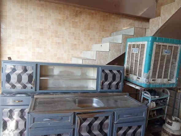 كاونتر للبيع 3قطع
مترين 

سنك متر ونص

ملاحظات بسيطة بي 

بدون تخسف وكسر 

سعره 150 وبي مجال 

تواصل ***********
مكان حي النصر
