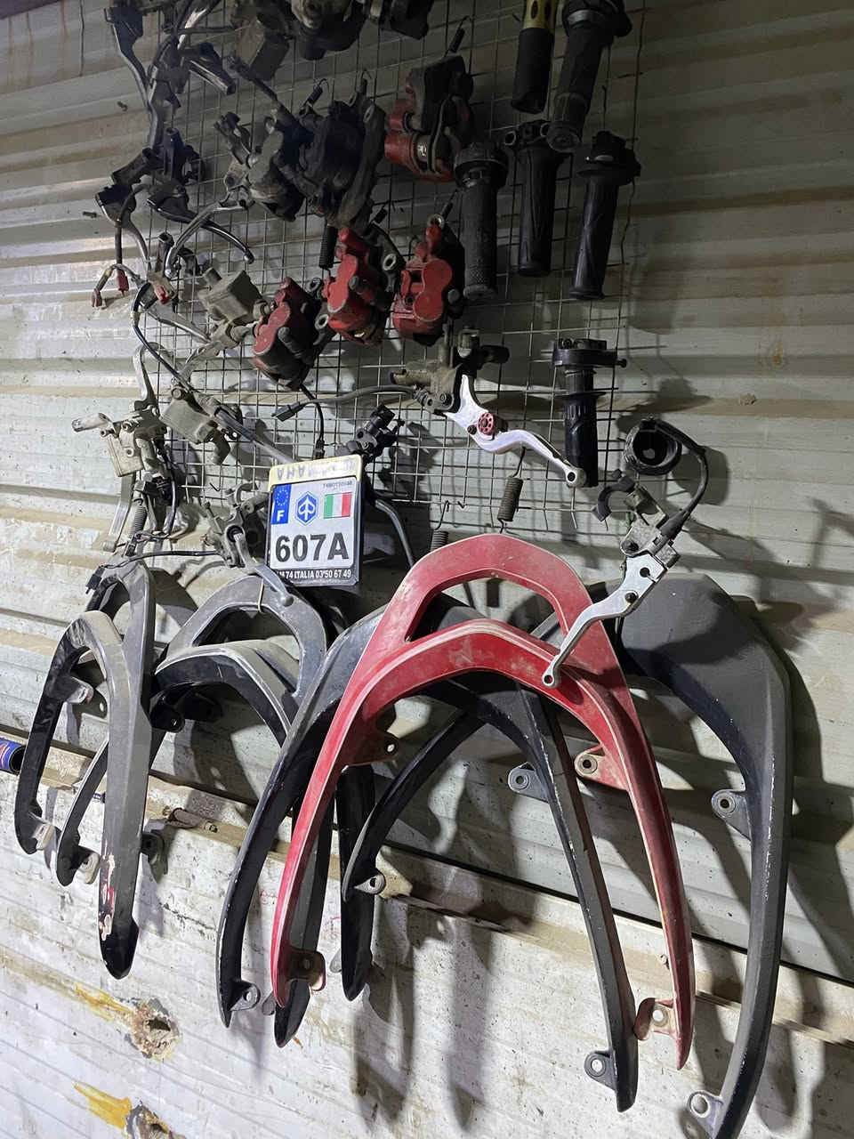 تفصيخ ثعلب شتريد موجود  من لبرغي للشاصي كلشي متوفر توصيل للباب يجيك طلب الميعجبك ارفضه ***********
