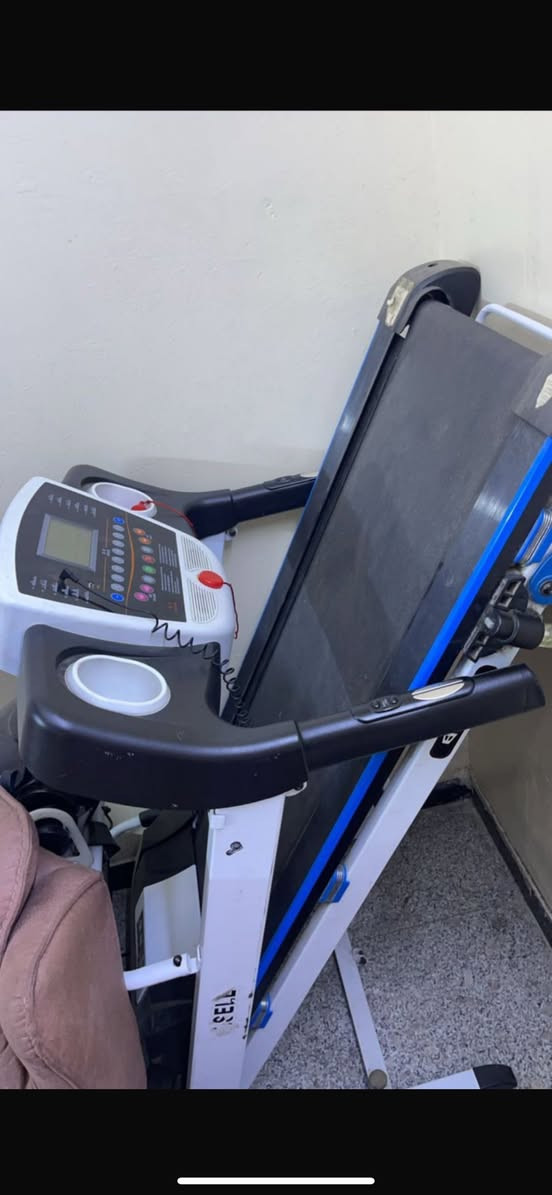 السلام عليكم للبيع مجمده سعرها175وجهاز جري سعره175


**إذا كنت صاحب هذا الإعلان وتريد حذفه لأي سبب، رجاءا أرسل رسالة إلى الدعم الفني**