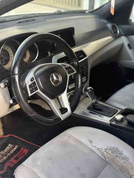 مارسدس 200c للبيع السياره خليجيه موديل 2013 باب السايق شخوط ومصبوغ والسياره مكفوله مكينه صدر تبريد مكينه 4 تيربوا السعر 150 وبيها مجال للشراي مكان الرستميه خلف المرور رقم الهاتف ***********
