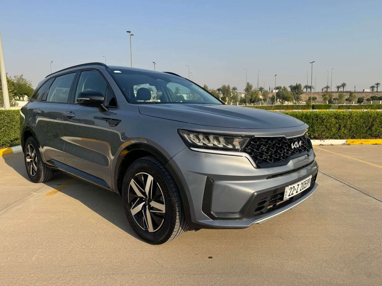 السلام عليكم 
كيا سورنتو 2023 ترقيم إربيل جديد 
ماشية 12 ألف فقط 
وارد امريكي 
حادث مثل ماموضح بالصور 
بونيد ونص جاملغ صبغ 
ايرباك ستيرن فقط 
مواصفات S
كشنات جلد 
بصمة 
شاشة كبيرة متصلة 
كشنات هيتر
ويل كروم 
أشارة بالمراية 
تشغيل عن بعد 
السعر 225
مكان السيارة اربيل 
*********** أربيل, العراق
