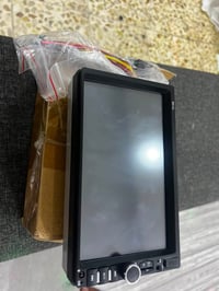 شاشة سيارة • للبيع