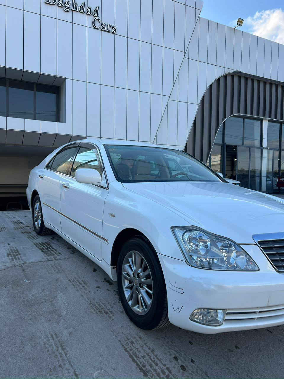 شاهینە براوە
مودیل٢٠٠٦
گیرو مەکینە گەورە ١٨٢
ناو زەرد 
ساج مەلەکی
٣دوگمە
١ پەردە
کامیرا
لایت ناوچەی کویر
١٢٧هەزار هەقیقی روشتووە
مەسرەفی کامل کراوە 
شوین براوەی چاک کراوە لەشەریکە جوانتر
تازە سیرڤز کراوە 
رونی مەکینە و هایدرولیکی تازە گوراوە
نرخی ٥٠گەلا و مەعامەلە 
***********
