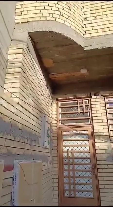 السلام عليكم يوجد بيت 🏠 للبيع مساحه 200م زراعي  كربلاء الشبانات قرب جامع الإمام السجاد ع  الاستفسار الاتصال ع الرقم ***********
***********
