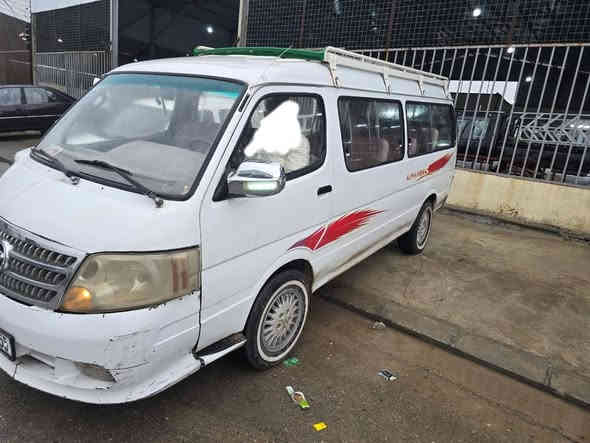 سياره فتون 2010 للبيع.                                                        السيار جاهزة من كل شي رقم انكليزي  شرط التحويل مصفره هيئة وغرامات.                                                                                    السعر $65 وبيه مجال للشراي.                                                                                    الاتصال.                                                                                     ***********
