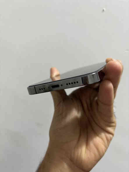 ايفون 13 برو  (فقط) .

مامفتوح مكفول وتربروف ضمان .

كامل ملحقات كارتونة وشاحنة الاصلية وكفرات ثنين .

الجهاز نظيف حيل اخو الجديد

ذاكرة 256

بطارية 76 انسى الصرف 

السعر 550 وبي مجال للشراي 

***********

بغداد المدائن
