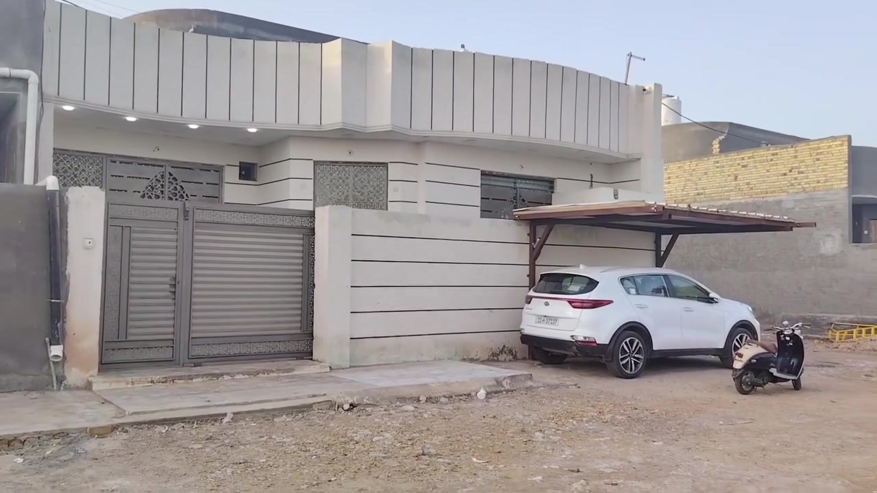 نصف دونم للبيع سند 25 معى ثلاثت دور معا قطعه أرض 200متر سدت الدفاس مقابل مقاطعه ثنين تبعد عن مقاطعه ثنين ١٠٠متر بيهه مي اساله كهرباء مجاري كل بيت منهوله للاستفسار الاتصال على الرقم هذا ***********

