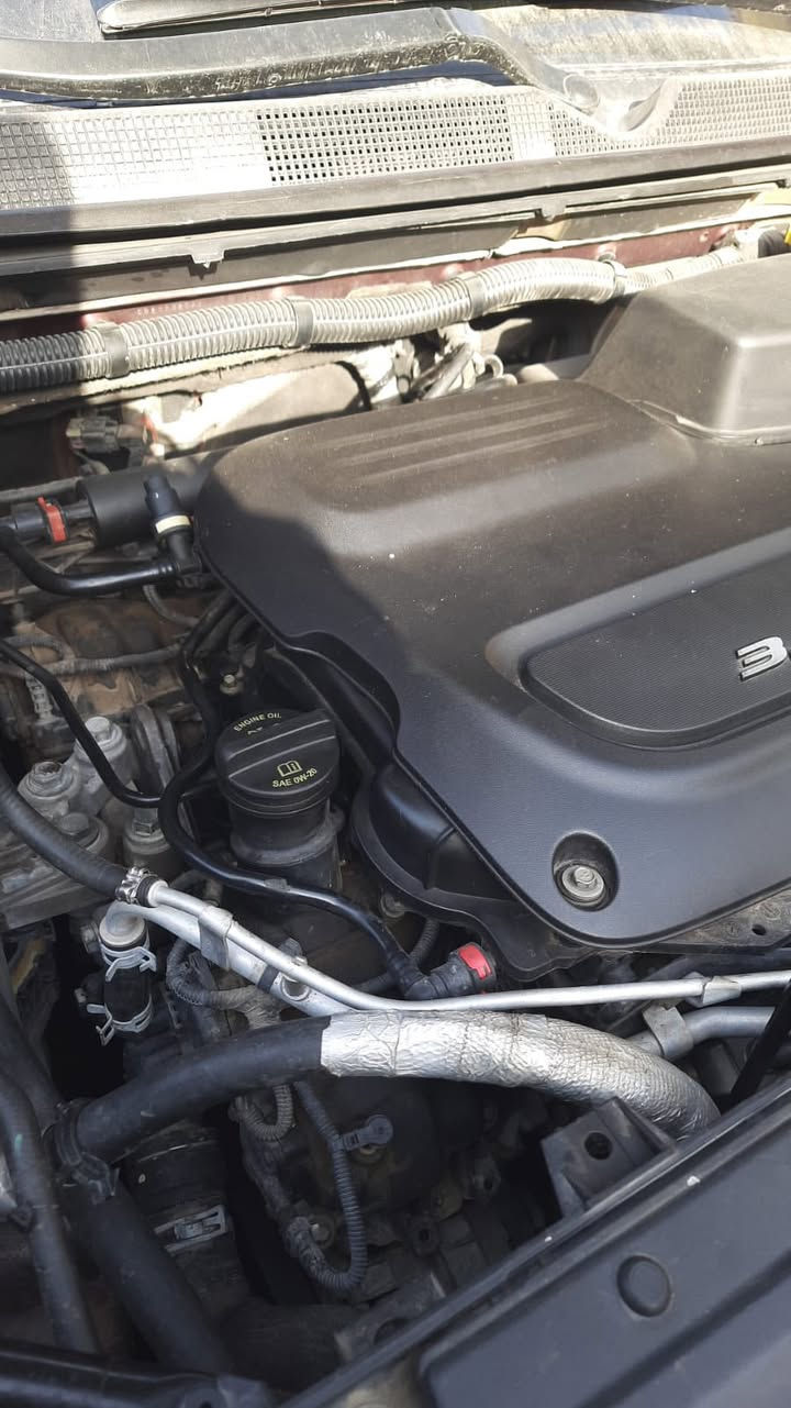 يالله
باسفيكا لمتدد فول مواصفات موديل ٢٠١٨ محرك حجم ٣٦٠٠
رقم بغداد الجديد انكليزي وهزة جديده 
المواصفات 
تشغيل بصمه وعن بعد 
الابواب بصمه وتنفتح بتحريك الرجل 
شاشتين اصلي 
بجم كبس ايرباكات كلها سليمه 
الضرر  الجنطه اسفل الرقم فقط حادث امريكا 
والصور مرفوقه 
ملاحظه  (المحرك مفتوحه سابقا وحاليا بدايه كازكيت )
السعر  190 $ وبيها مجال للطيبين 
الاتصال ***********
 بغداد الطالبيه
