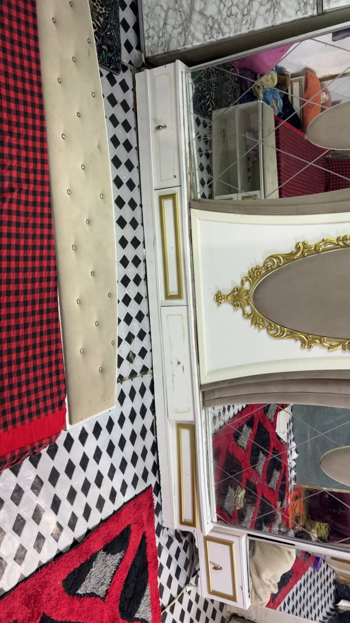 سلام عليكم غرفه تركي كل قطعه موجوده بًصور  فقط زاويه ماكو وياها و ضرر بصوره مبين عنوان بغداد تاجي قريب جسر مصابيح سعره 275 وبيها مجال


**إذا كنت صاحب هذا الإعلان وتريد حذفه لأي سبب، رجاءا أرسل رسالة إلى الدعم الفني**