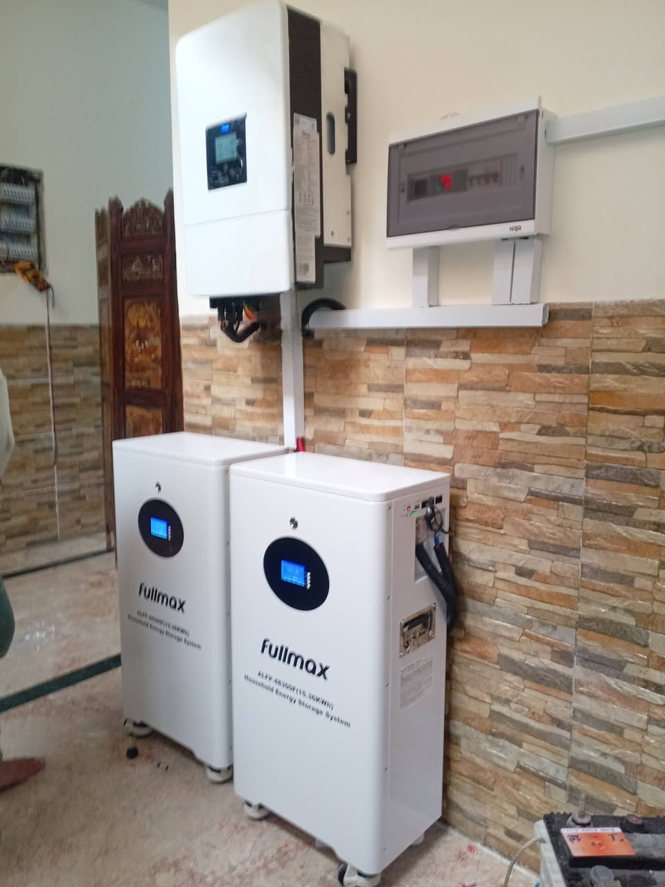 {تنصيب منظومة طاقة شمسيه2026}

 ‎من قبل كادر شركة رويال سولار في صلاح الدين 

‎تجهيز منظومة منزلي 30 أمبير نهارأ و 30 أمبير ليلأ 

الموقع صلاح الدين - تكريت - شارع جليل القصاب 

✅الواح  نوع رايزن حجم ٧٠٠ واط
‎عدد: 14 ضمان 15 سنة استبدال

جهاز انفيرتر   DEYE IP65 8k ✅
‎  عدد:1 ضمان 5 سنة 

بطارية  نوع ليثيوم فول ماكس حجم 15kw  ✅
عدد:2 ضمان 6 سنوات تبديل+صيانة

‎يتوفر لدى شركتنا رويال سولار نظام نقدي و اقساط لموظفين كي كارد لمده 18 أشهر 

‎العنوان كركوك شارع القدس - مقابل كوفي الجادرية - عمارة رويال نيت 

‎فرع الثاني كركوك شارع المطار قرب فلكة تكريت

فرع صلاح الدين - تكريت - القادسية شارع الكراج -قرب الحديثي للموبايل 

‎للحجز والاستفسار للتواصل او مراسلتنا على واتساب 

*********** كركوك
*********** صلاح الدين اسيا
*********** صلاح الدين زين
*********** الشركة 

 الرقم المختصر 6020📞
