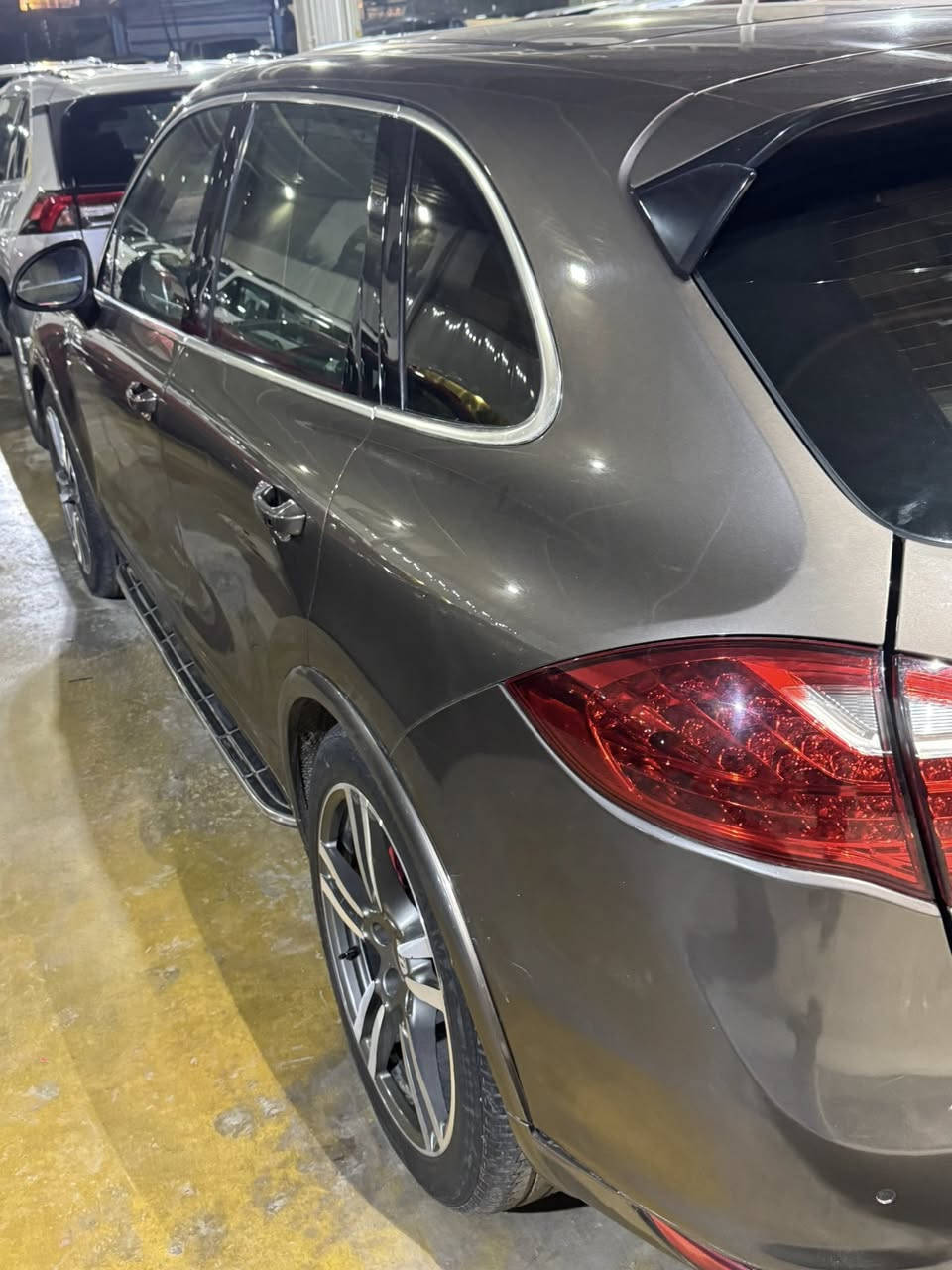 بورش موديل ٢٠١٢
بدون صبغ 
فول فئة GTS
داخل برتقالي
ماشية ١٣٣ كيلو
كفالة بدون صبغ 
بيها بارد 
خليجية 
السعر ٢٢٨٠٠
وبيها مجال 
العنوان بغداد الكرادة٠
***********
