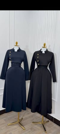 فستان ايطالي • قياسات ٣٨-٤٨ • توصيل البصرة