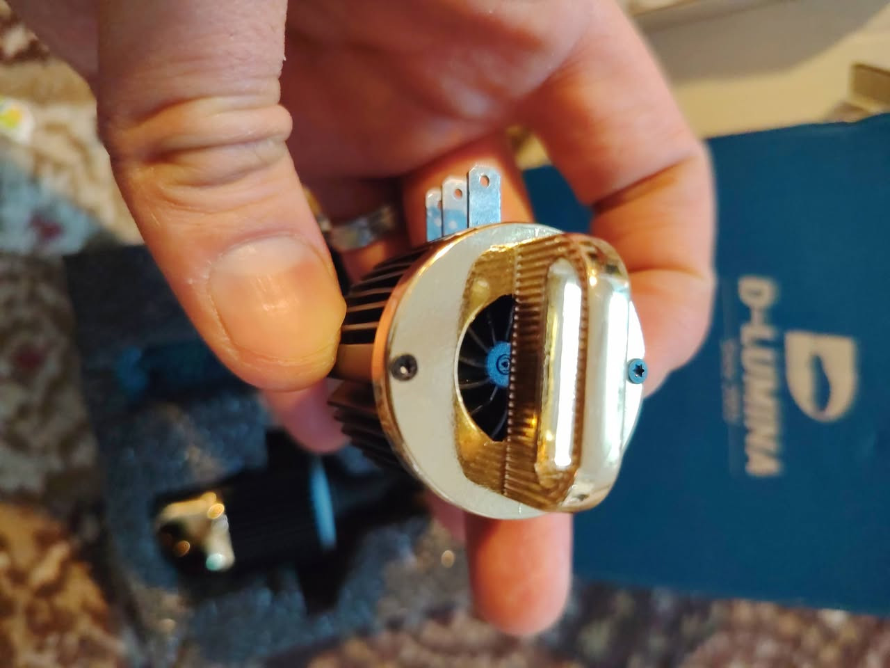 ماعرف مال ياسياره
على شكل مفتاح انطيني بي سعر 
ثكيل وبي فان  داخلي


**إذا كنت صاحب هذا الإعلان وتريد حذفه لأي سبب، رجاءا أرسل رسالة إلى الدعم الفني**