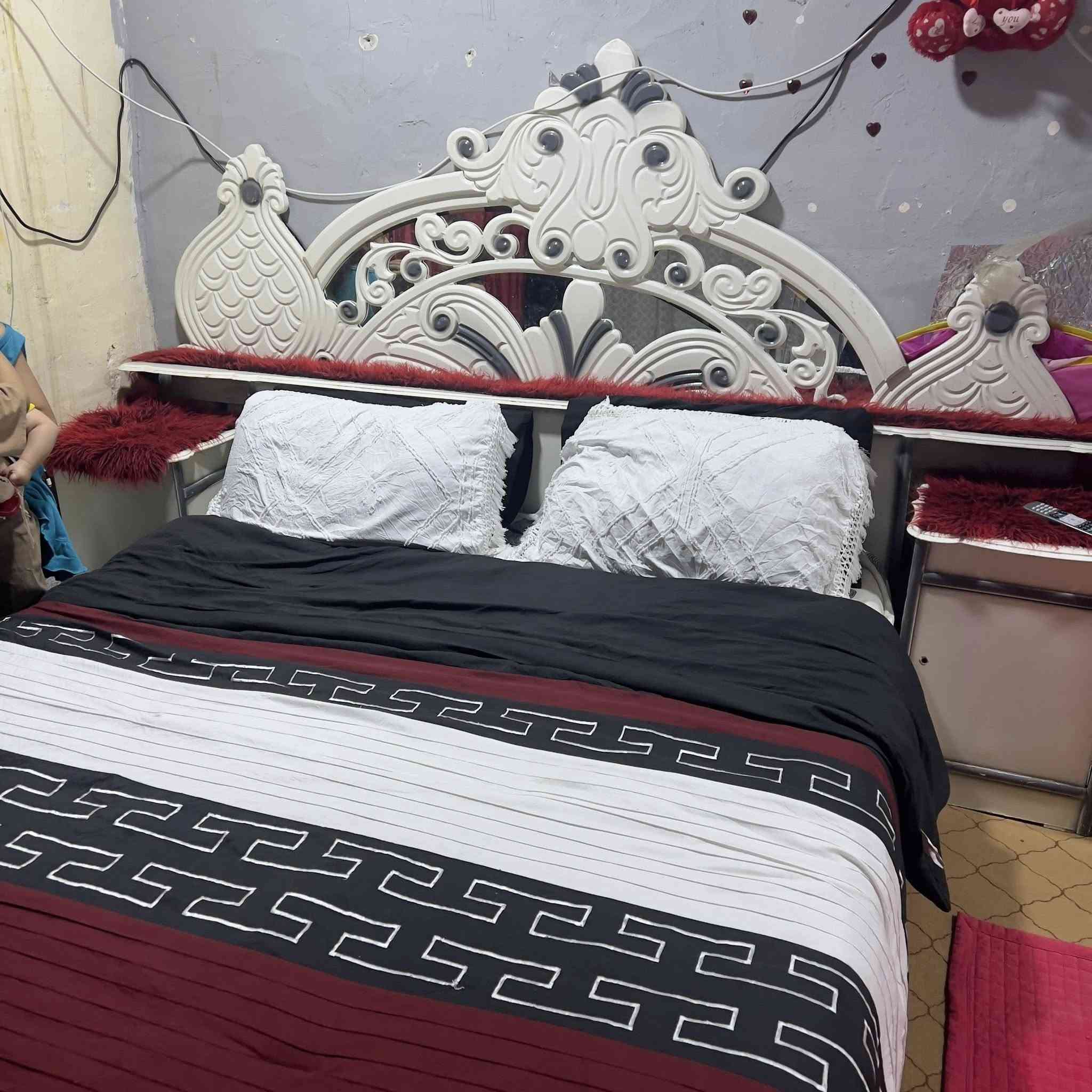 سلام عليكم
غرفه صاح الون للبيع نضيفه يرادلها شويت تعديلات بسيطه تاج حربايه واكع يرادله بس شد ب٤٥٠ الف زبير شماليه


**إذا كنت صاحب هذا الإعلان وتريد حذفه لأي سبب، رجاءا أرسل رسالة إلى الدعم الفني**