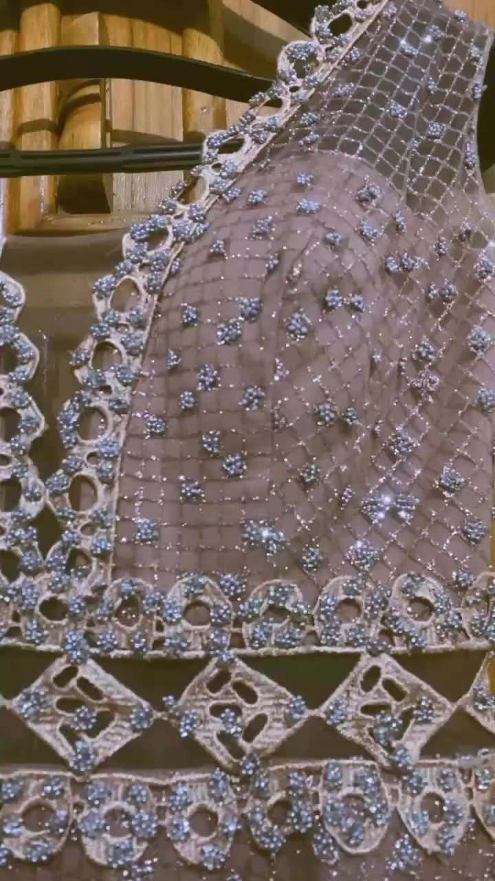 بناتت عندي ٣ فساتين. الوردي ع فضي اخذتة ب١٠٠ اريدة ب٧٠ مستخدمتة بس ساعة  والازرك القذيفة  اخذتة ب٥٠ اريدة ب٤٠ هم ساعة والنيلي مالابستة ابد سعرة ٥٠ بالحقيقة كولش حلوات التصوير مواضح بيهن كولش 
مكاني ديوانية


**إذا كنت صاحب هذا الإعلان وتريد حذفه لأي سبب، رجاءا أرسل رسالة إلى الدعم الفني**