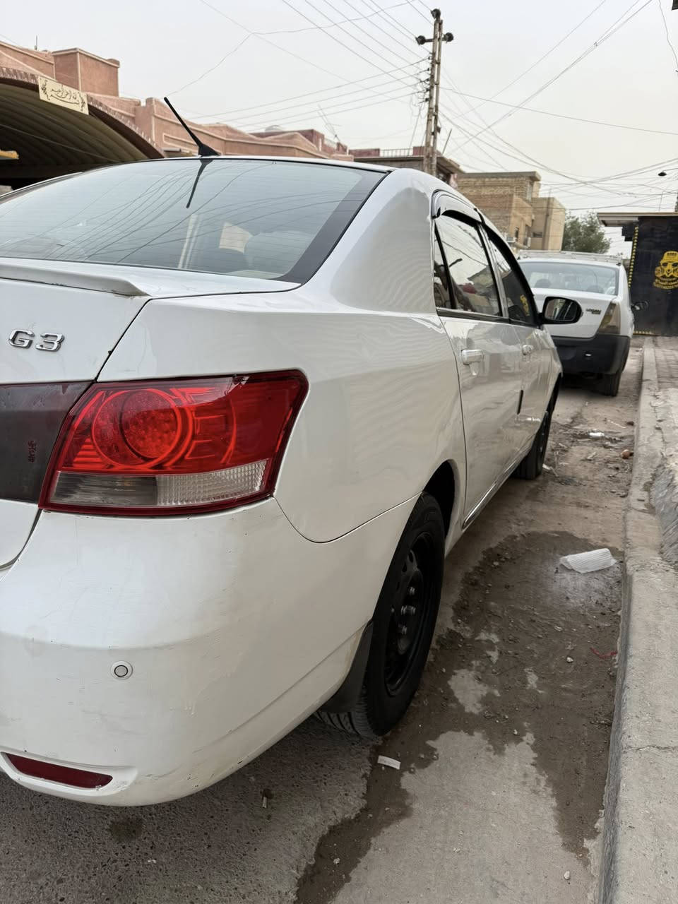 السلام عليكم بي وايدي G32013 كير عادي لمرغوب سياره جديده كفاله عامه ماعده طخه باب صدر ومصلحه على كد شبر كير ومكينه جدد هستوني شادهن رقم بغداد تحويل ثاني يوم صدر امامي خلفي جديد تخم تاير جديد بعده حته خياس مابيه بعده على وضع شركه دوشمه جديده كفاله عامه سعر 60 وبيه مجال مكاني بغداد 
***********
