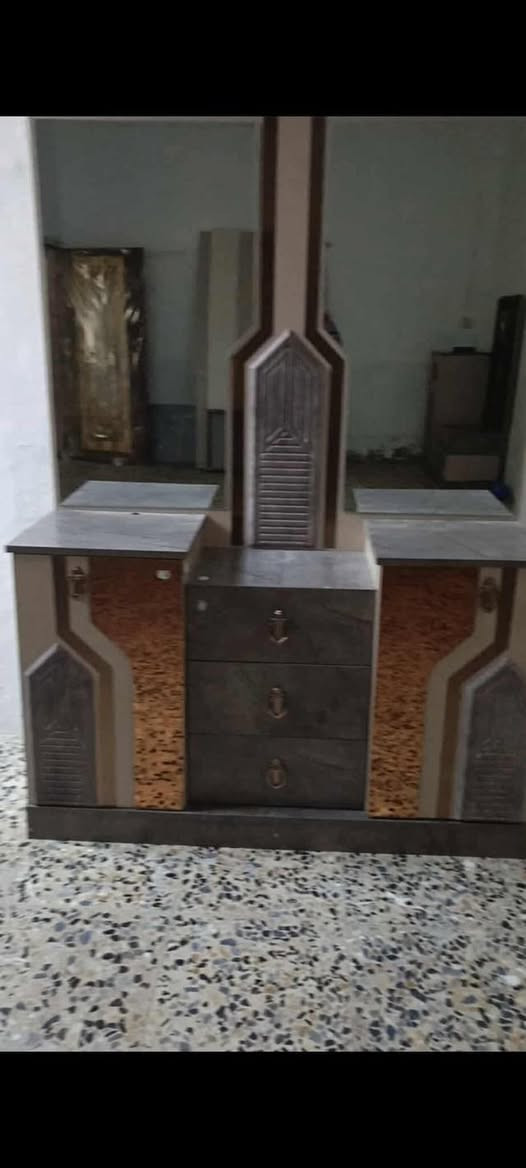 غرفة أخشاب تركي 8 قطع كلش نظيفة استعمال قليل 
كنتور ستة بيبان 
جرباية مخزن 4 قطع (جرارات الجوانب مع شازلون)
ميز مراية
كومدي
كرسي
السعر مليون و بيها مجال


**إذا كنت صاحب هذا الإعلان وتريد حذفه لأي سبب، رجاءا أرسل رسالة إلى الدعم الفني**