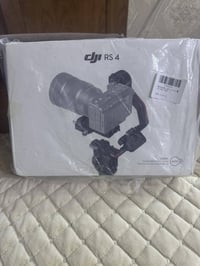 يتوفر حامل كاميرا dji RS 4 جديد لوك غير مستخدم   للحجز او الاستفسار مر...