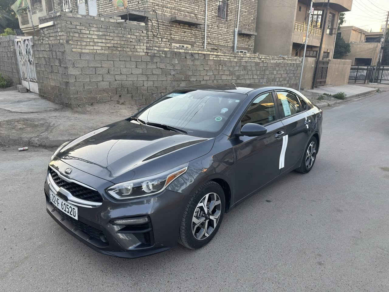 السلام عليكم
للبيع كيا فورتي 2019 لون نفطي
رقم اربيل الدولي الأنكليزي وبأسمي شرط التحويل او الوكاله وسنويته لغاية 2031 وهزة والبراد كله جديد 
محرك 2000 دوش الأبلادي والكير والمحرك مكفولات 
السياره وارد امريكي حادثه بس جاملغ خلفي فقط وهنا بالعراق صار بيه اربع بيبان صبغ يعني 5 قطع بدون ايرباك بدون اي دواخل شواصي لغود وباقي السياره كله مكفوله ليبل واحد كل قطع السياره
مواصفات السياره FE المعروفه 
مثبت سرعه تحديد مسار مانع انزلاق كشن جك ويل كب حساسات خلفيه بلاجكتورات اماميه تحكم مري كهرباء وضعيات قيادة SPORT-ECO تحكمات ستيرن حساس هوه التايرات لايتات auto وغيره 
السياره جاهزه وبدون اي مصرف تخم تايرات جديد جواه صدر امامي خلفي جديد دوشمه جديد جادله 
سعره 115 وبيه مجال للشراي
مكاني بغداد الدوره 
***********
