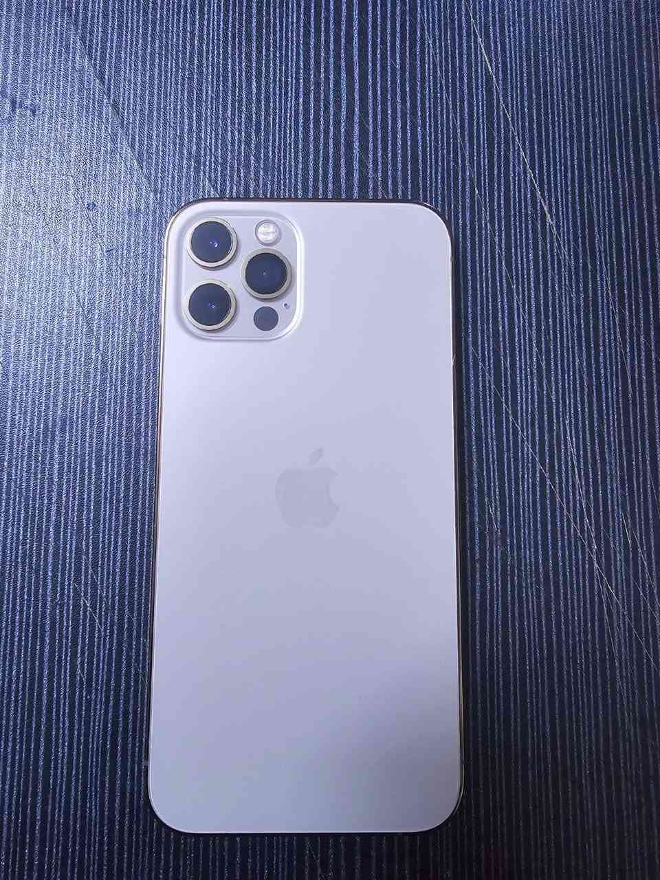 IPhoneبرو١٢

شخط مابي نظيف لدرجة 

مع ٣ كفرات وكيبل شحن 

ذاكرته 128

بطاريته 80 بالمية

شرق أوسط مامبدل بي شي 

السعر ٤٥٠ وبي مجال 

العنوان بغداد مدينة الصدر
الإتصال واتس آب ***********
