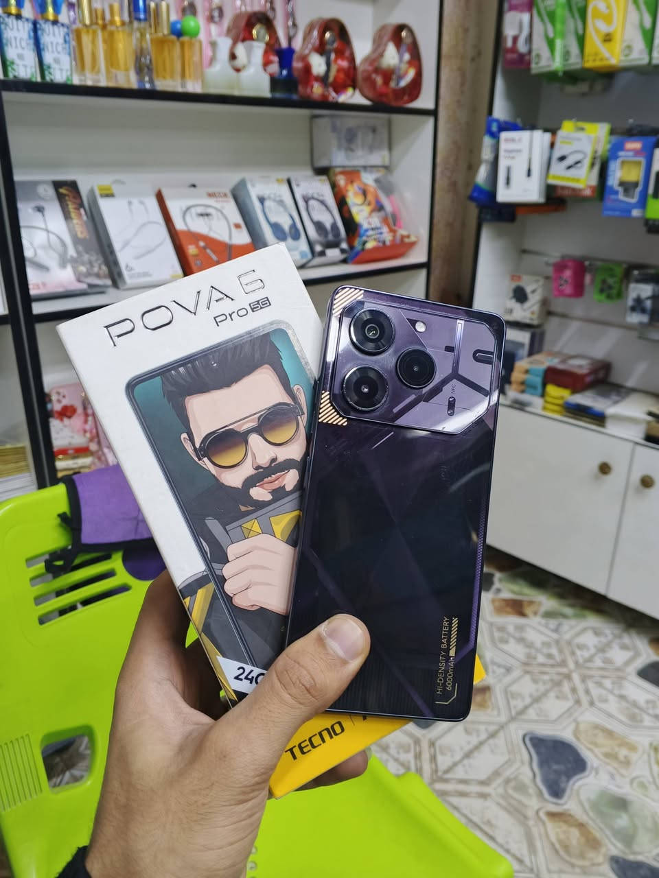 السلام عليكم
جهاز تكنو بوفا 6 برو 5G
ذاكره 256
العشوائيه الرام : 12+12 = 24
البطاريه : عملاقه : 6000 m
يشغل 60 فريم ببجي 
جهاز قوي ومخصص للالعاب  : معالج دايمنستي 6080
السعر 180
العنوان : سبع البور الضباط شارع ابو شيرين 
مكنب : توفي فون هـ : ***********
