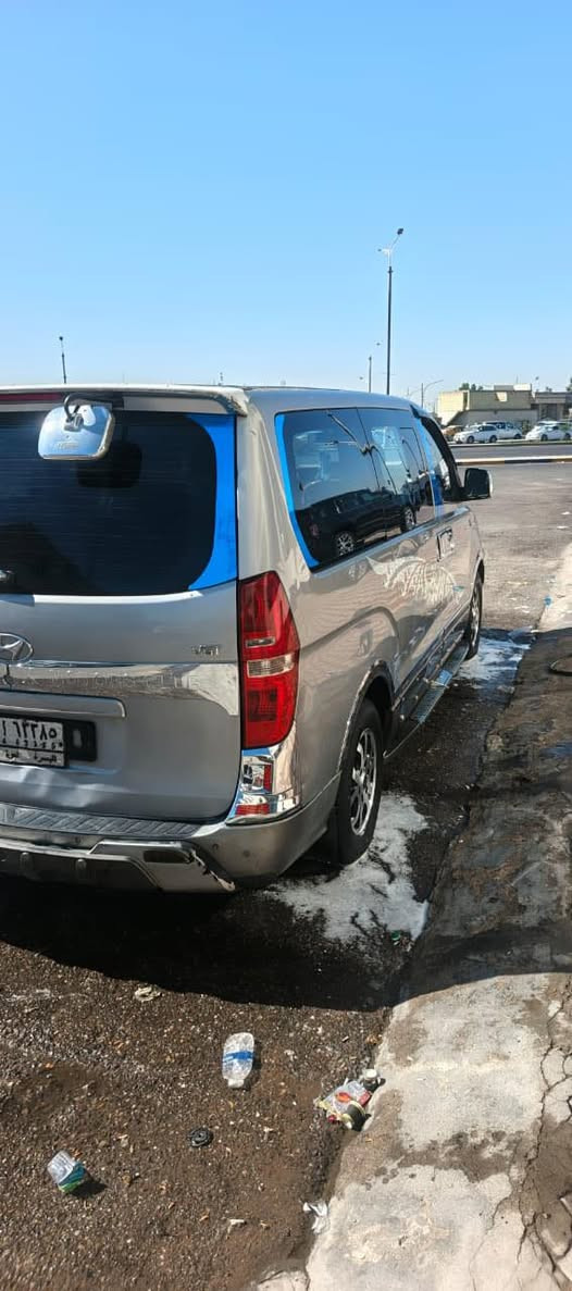 السلام عليكم ستاركس للبيع موديل 15 بيه تلث قطع بيبان سلايت والباب سايق  رشات كوريه الباقي مكفول عامه مكينه مجول  الرقم بصره مكانها البصره الزبير ***********
