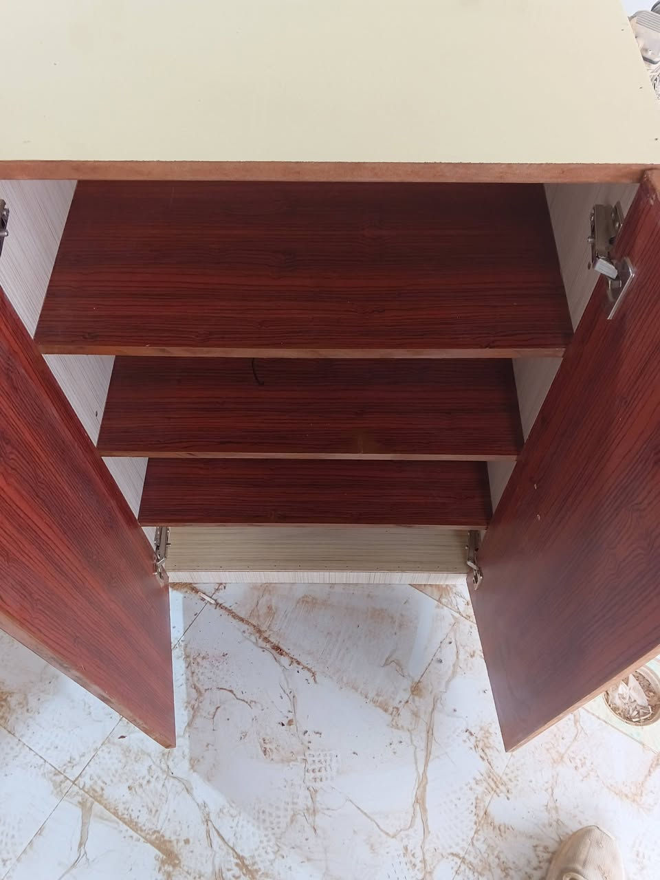 جزامه السعر 30 عرض 60 ارتفاع متر حي العسكري ***********
