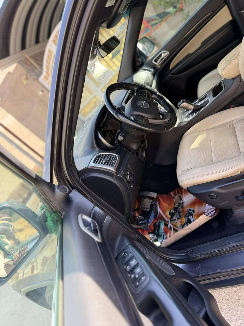 سلام عليكم 
جيب 2020 فول عده الفتحه 
السعر مناسب 178 بيع سريع عارضها 
اخوان فقط بيع بدون مراوس وبدون قسط 👍
كير محرك تخم تاير كلهه جديد 
محرك 3600 المرغوب تبريد ثلج 🥶 
سيارة جاهزة من كلشي مال جناي 
رقم بغداد بسمي تحويل ثاني يوم 
مكاني بابل *********** الاستفسار 👍
بيه قطعتين صور الحادث بل منشور بدون دواخل سياره
